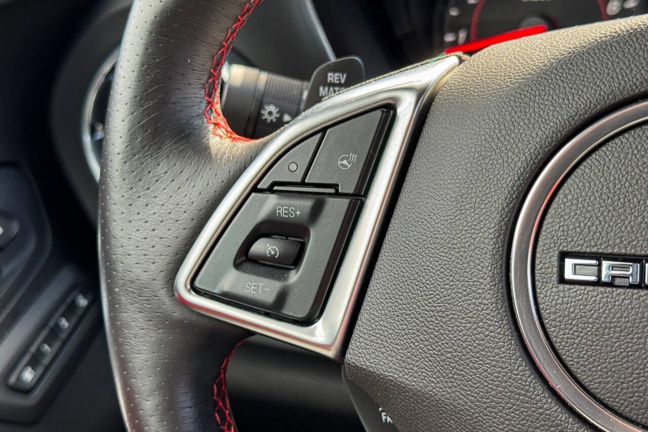 Used 2017 Chevrolet Camaro SS RWD image 28
