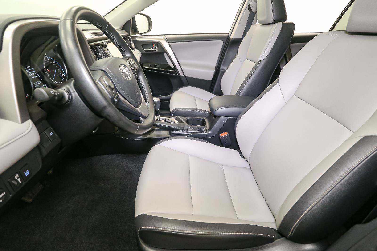 Used 2018 Toyota RAV4 Limited AWD/4WD image 49