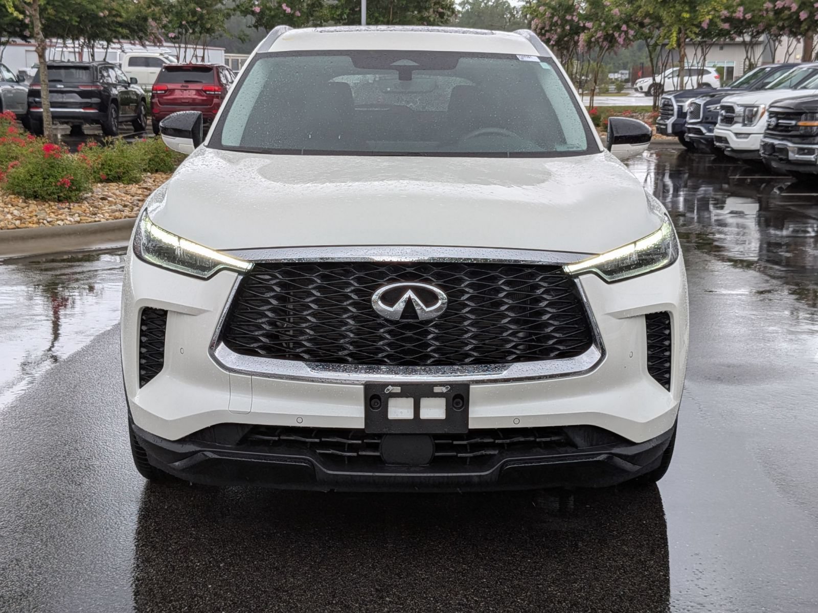 Used 2023 INFINITI QX60 Luxe w/ Cargo Package AWD/4WD image 8