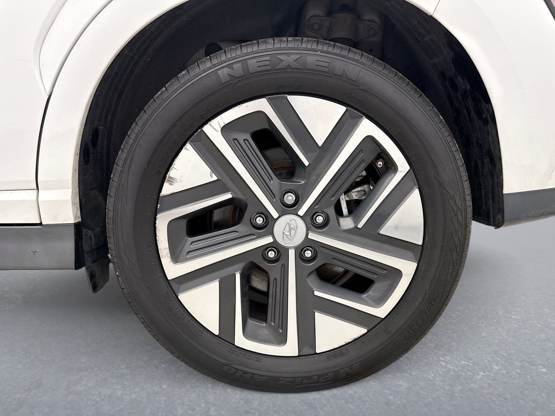 Used 2023 Hyundai Kona SE FWD image 13