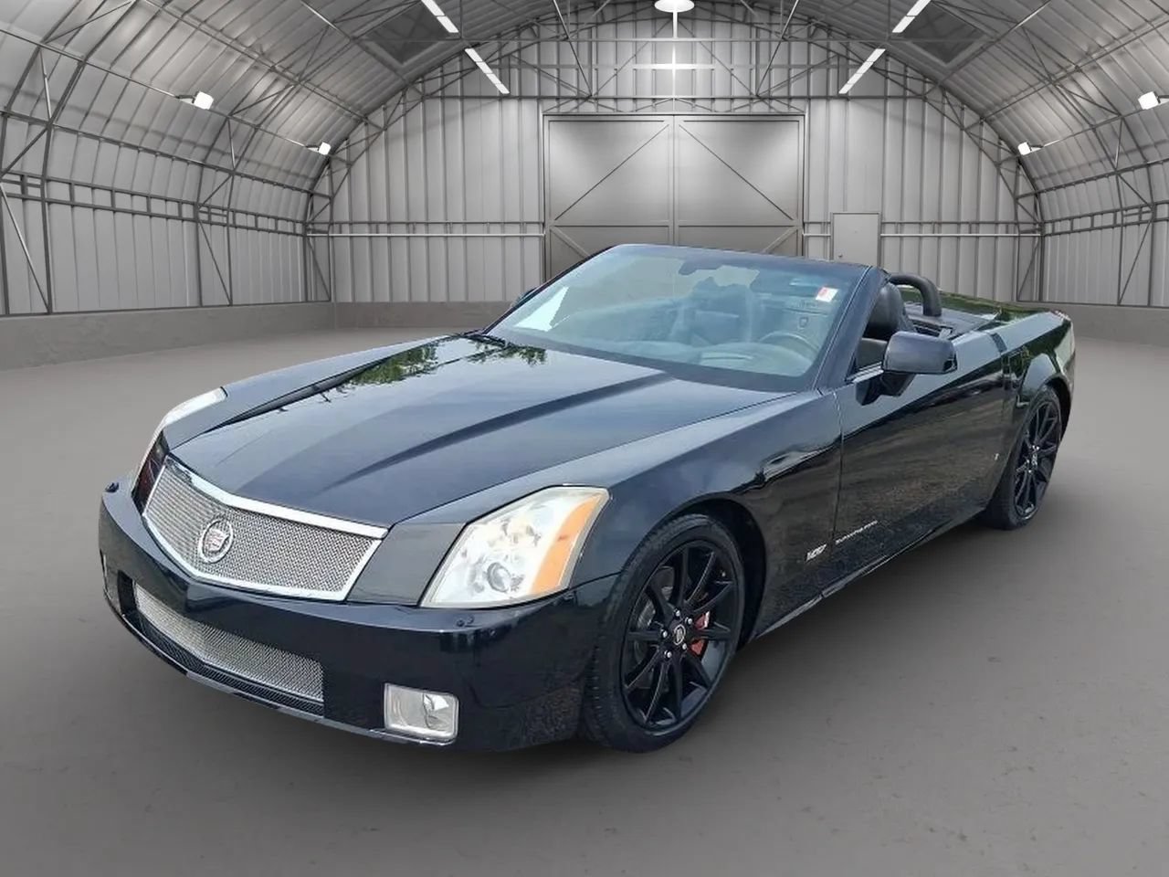 Used 2006 Cadillac XLR V RWD image 2
