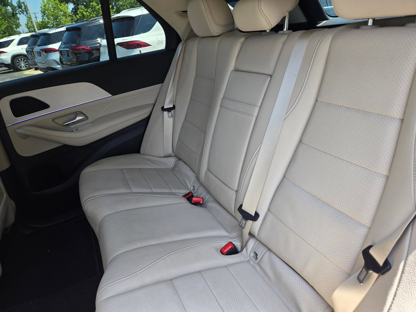 Used 2024 Mercedes-Benz GLE 450 4MATIC image 9