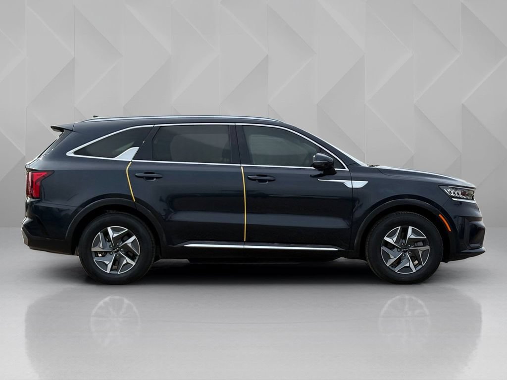 Certified 2022 Kia Sorento S FWD image 4
