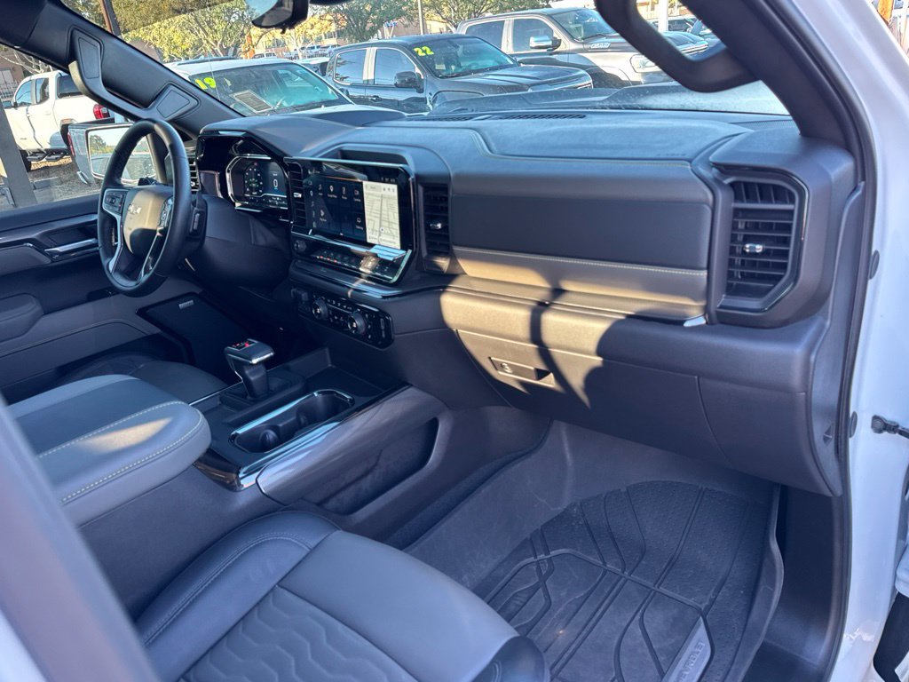 Used 2025 Chevrolet Silverado 1500 ZR2 w/ Technology Package AWD/4WD image 24