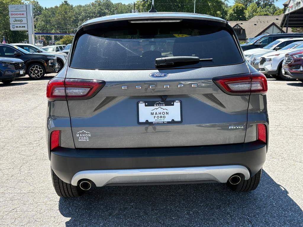 Used 2023 Ford Escape Active AWD/4WD image 7