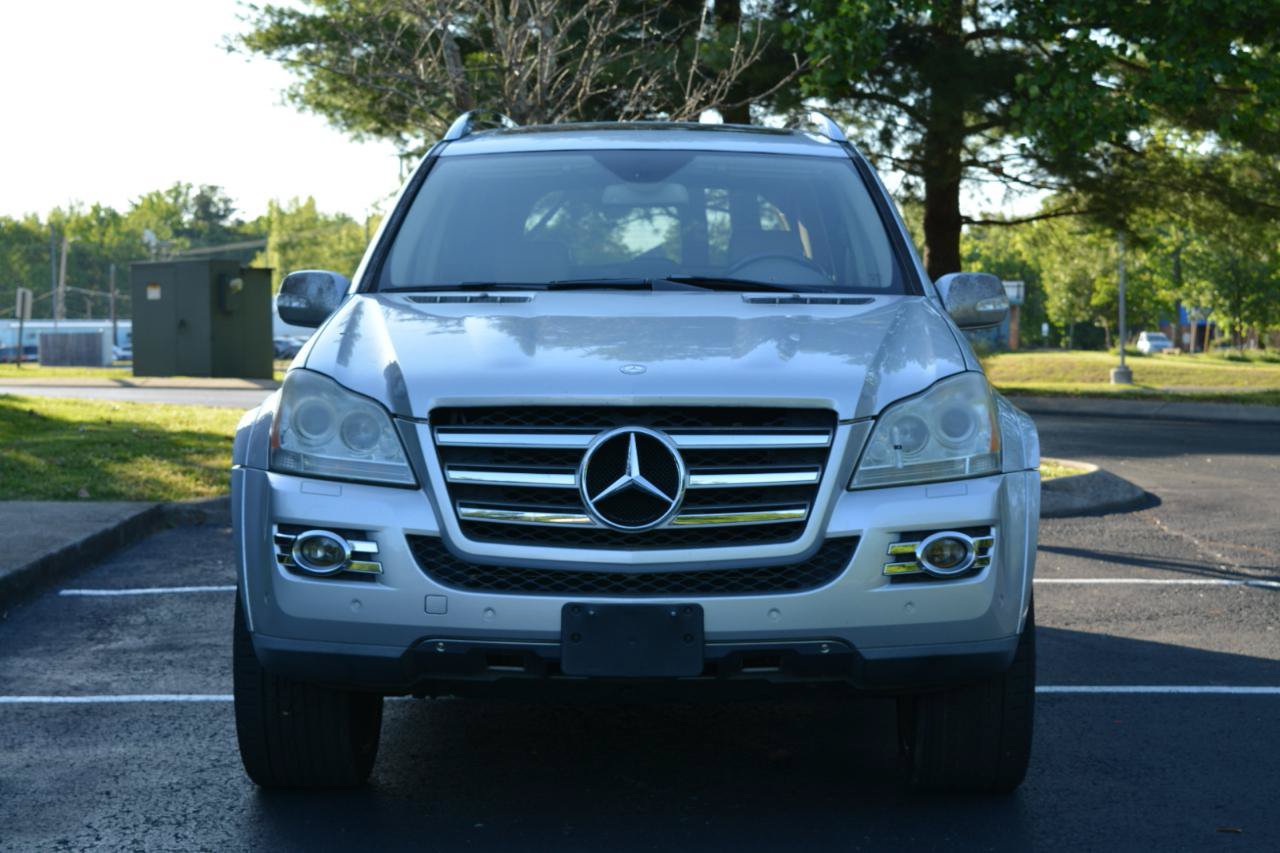 Used 2008 Mercedes-Benz GL 550 4MATIC image 2