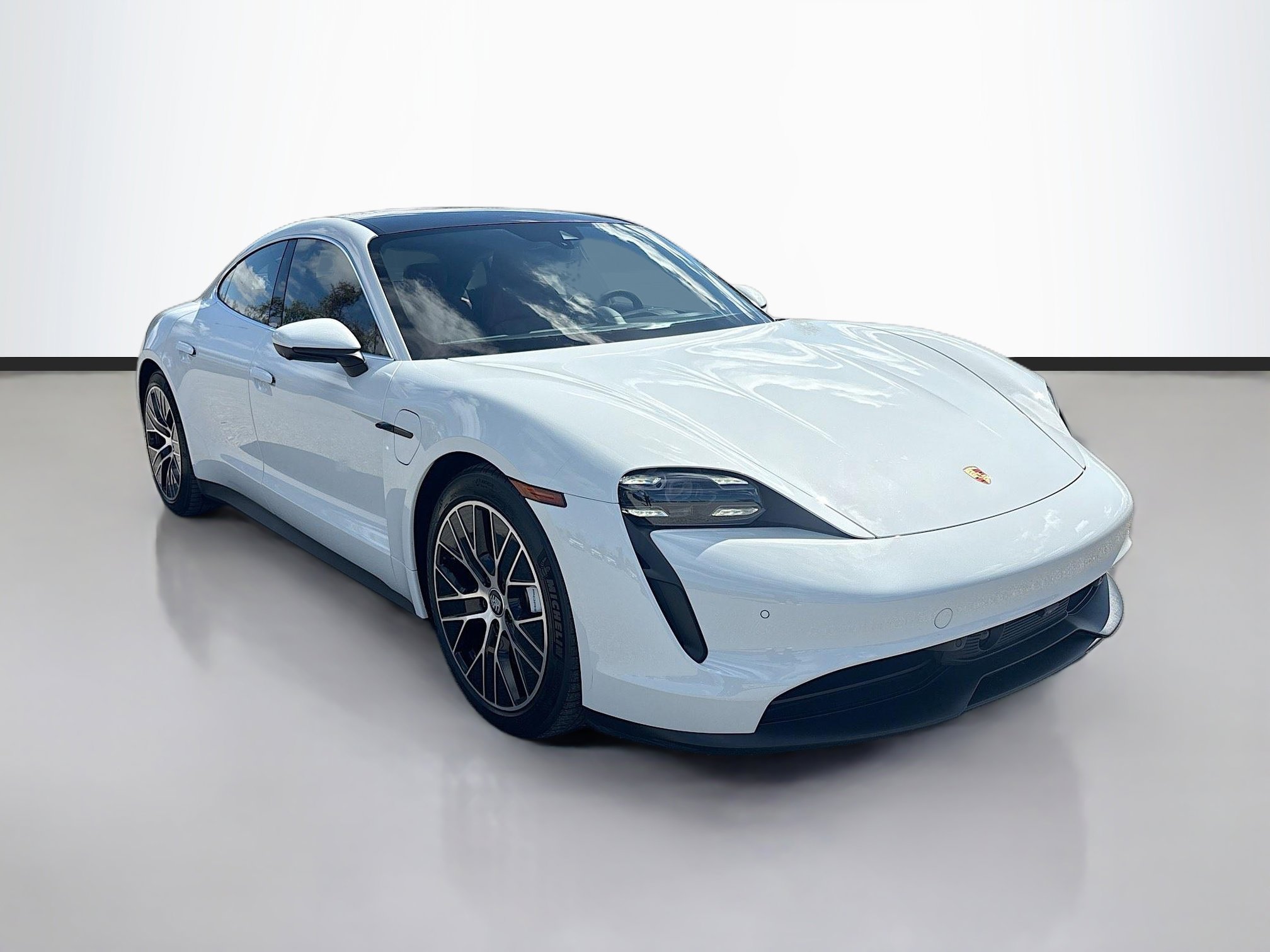 Used 2021 Porsche Taycan 4S image 7