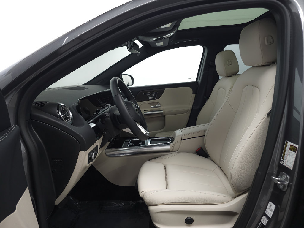 Certified 2026 Mercedes-Benz GLA 250 4MATIC image 7
