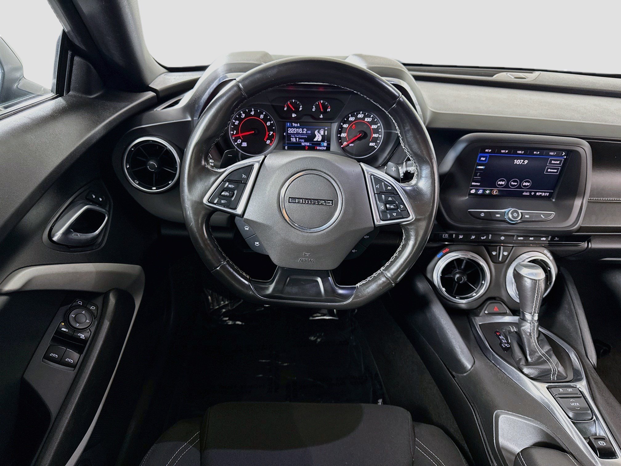 Used 2020 Chevrolet Camaro LT RWD image 17