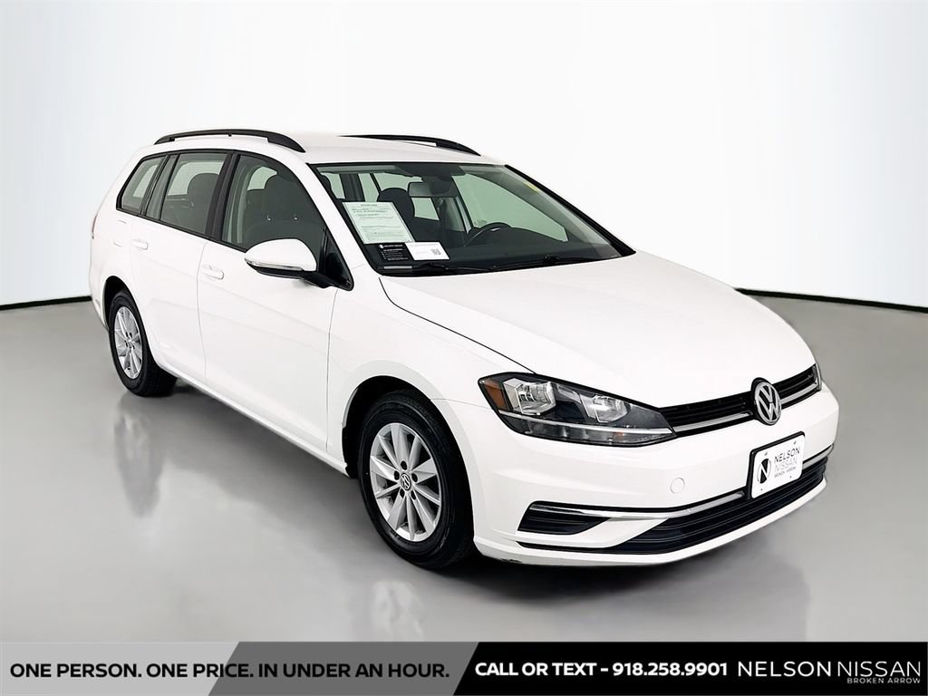 Used 2019 Volkswagen Golf S FWD image 3