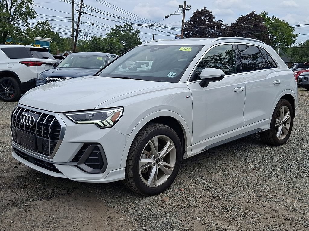 Used 2024 Audi Q3 2.0T Premium AWD/4WD image 3