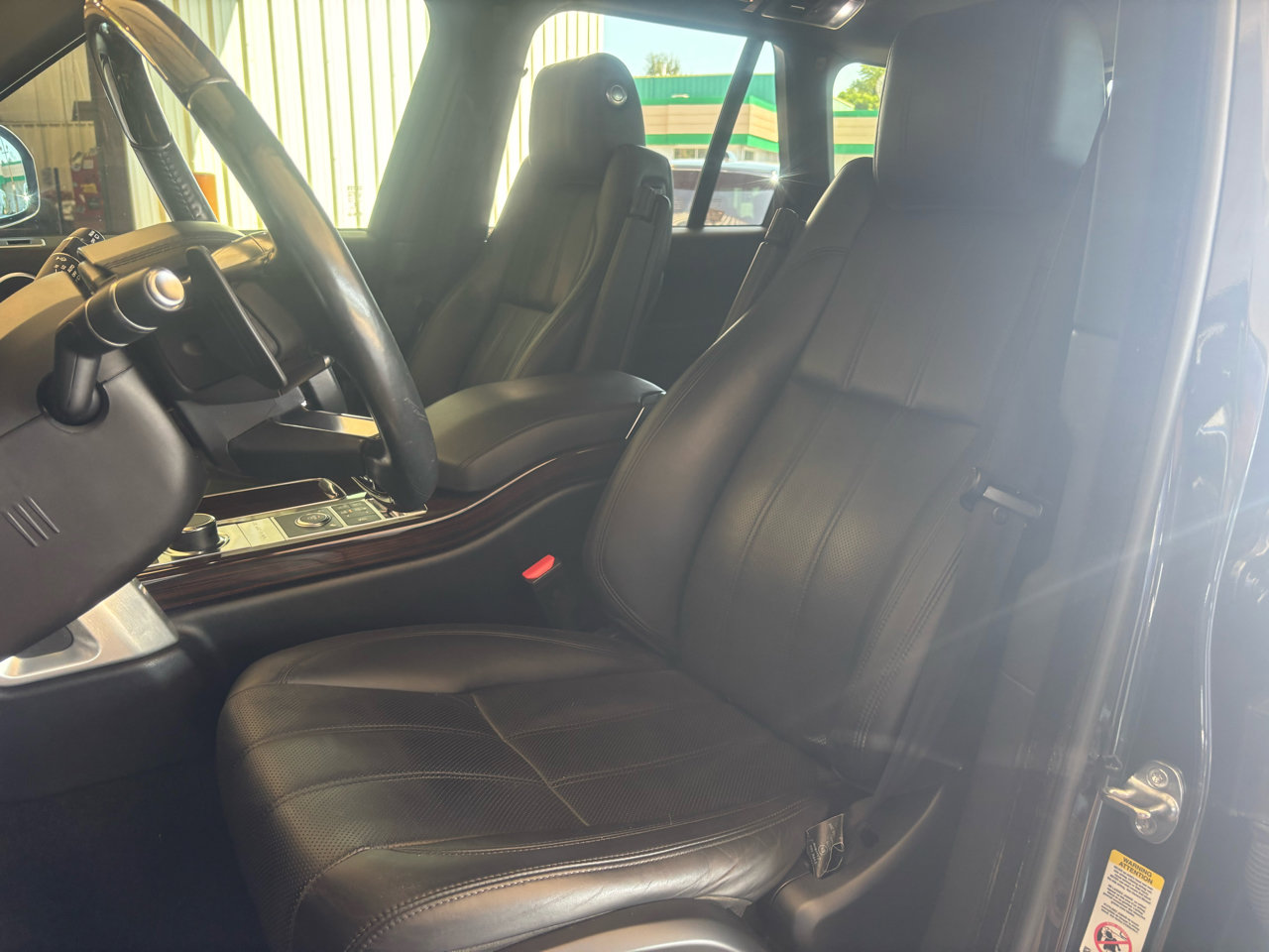 Used 2014 Land Rover Range Rover Supercharged image 12