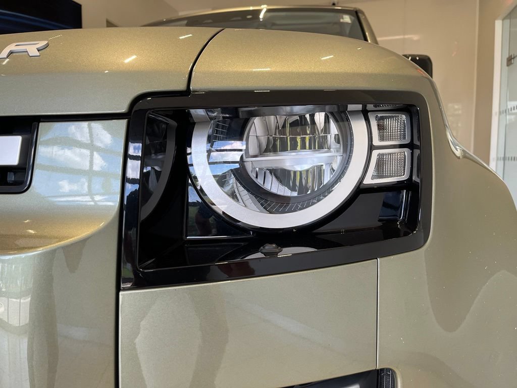 Certified 2020 Land Rover Defender 110 S AWD/4WD image 14