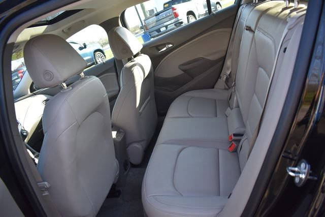 Certified 2018 Chevrolet Cruze Premier FWD image 19