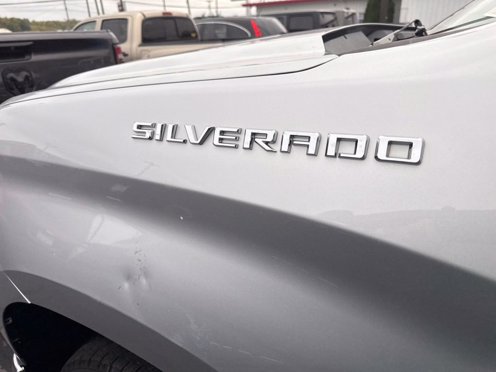Used 2019 Chevrolet Silverado 1500 LT w/ All-Star Edition AWD/4WD image 32