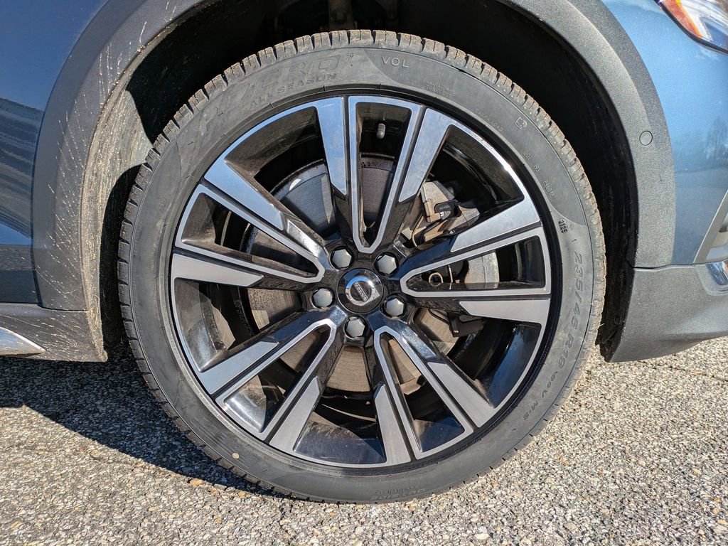 Used 2020 Volvo V60 T5 Cross Country AWD/4WD image 11