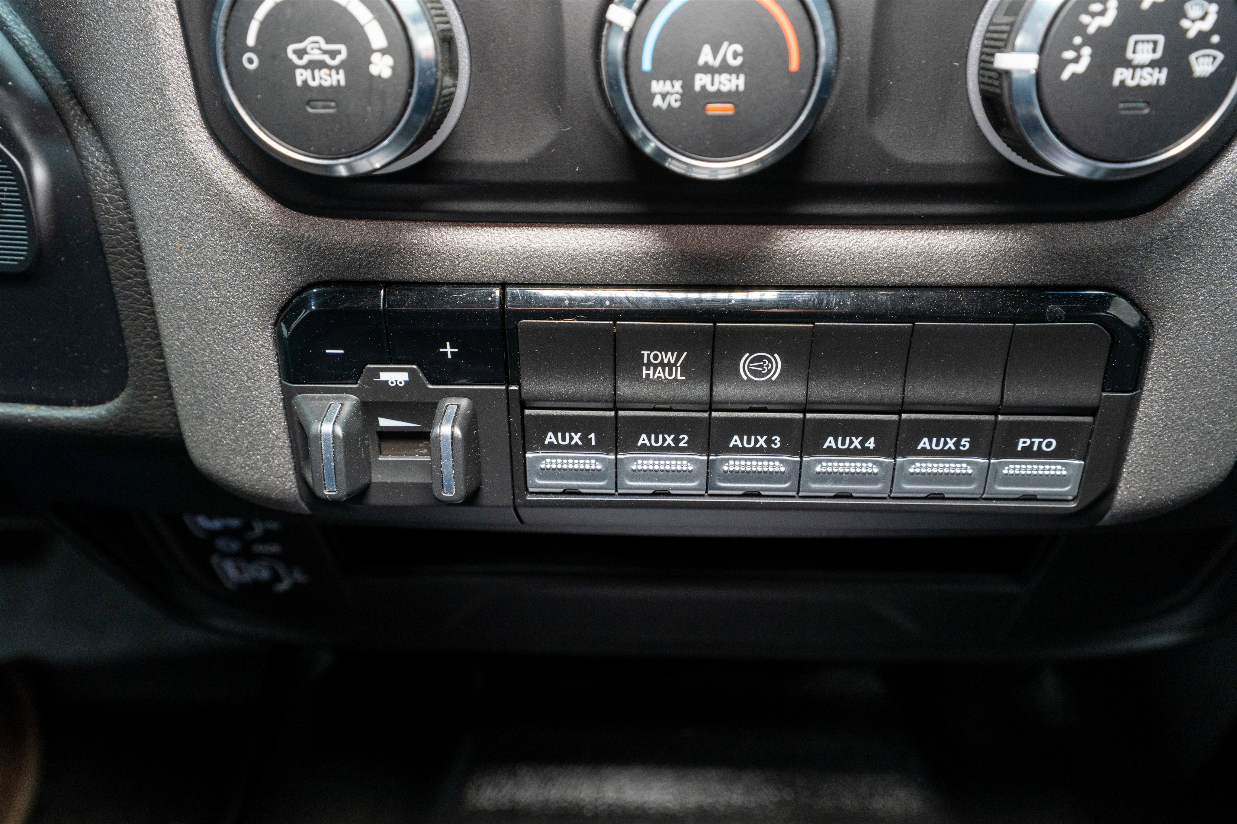 Used 2024 RAM 5500 Tradesman w/ Chrome Appearance Group image 22