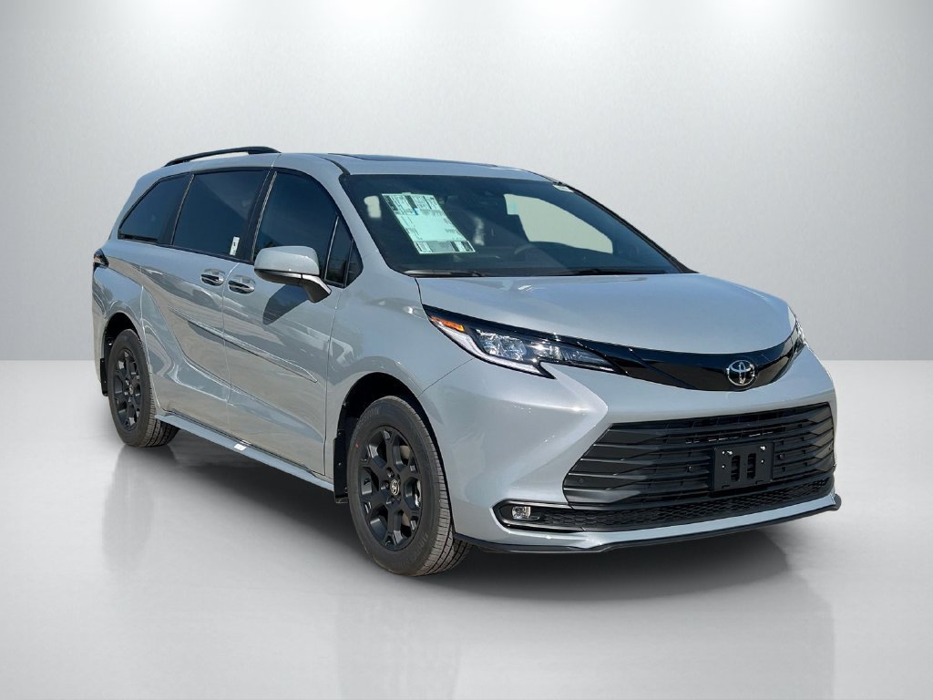 New 2026 Toyota Sienna XLE Woodland Edition AWD/4WD image 3