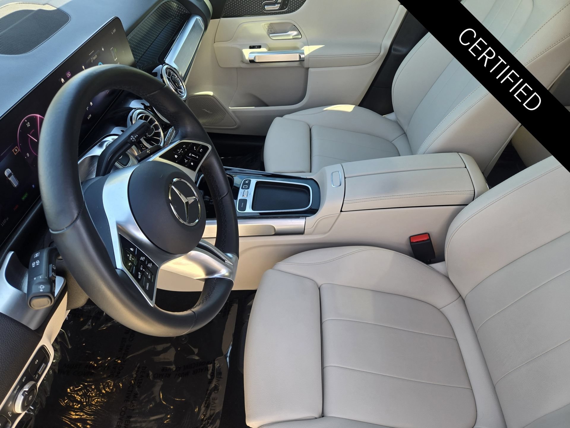 Used 2025 Mercedes-Benz EQB 300 4MATIC image 3
