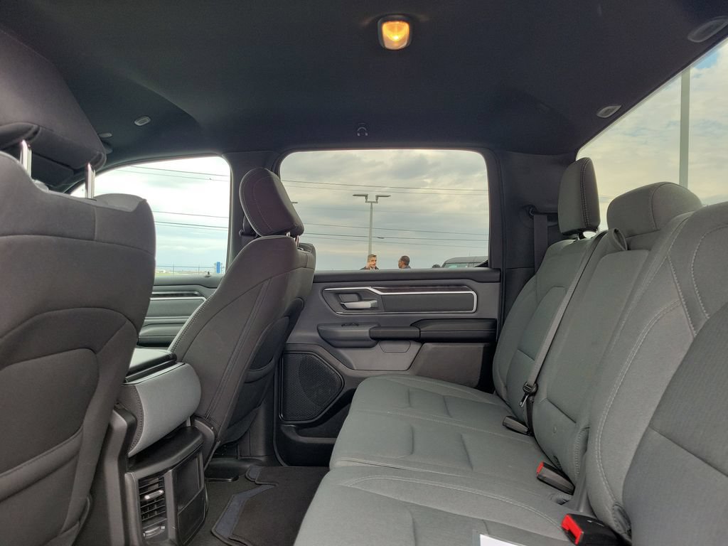 Used 2022 RAM 1500 Big Horn AWD/4WD image 14