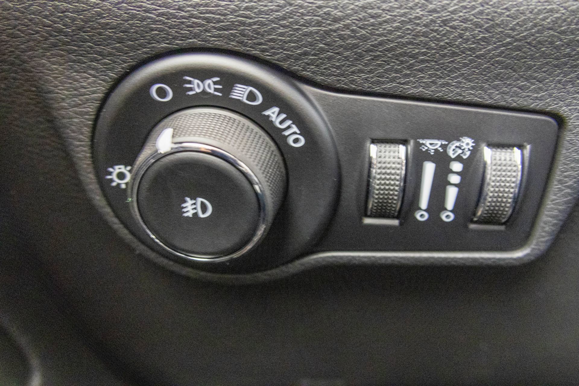 New 2026 Jeep Compass Latitude image 30