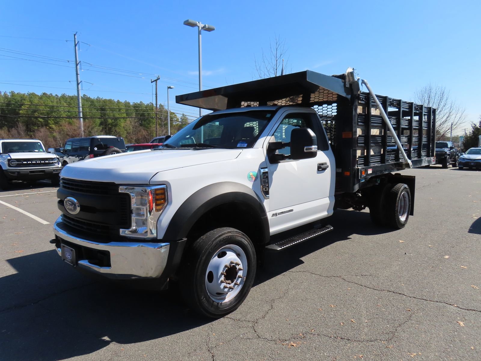Used 2019 Ford F550 2WD Regular Cab Super Duty image 4