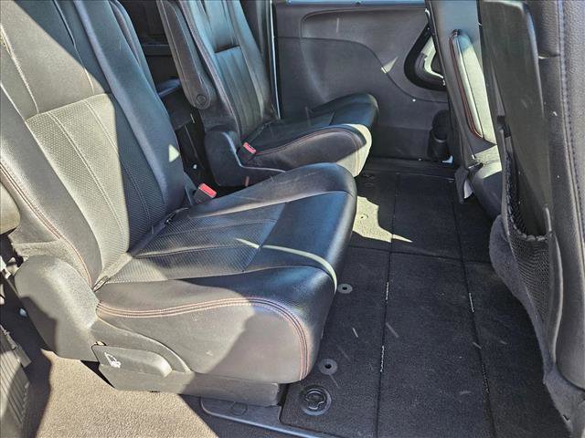 Used 2019 Dodge Grand Caravan GT image 18