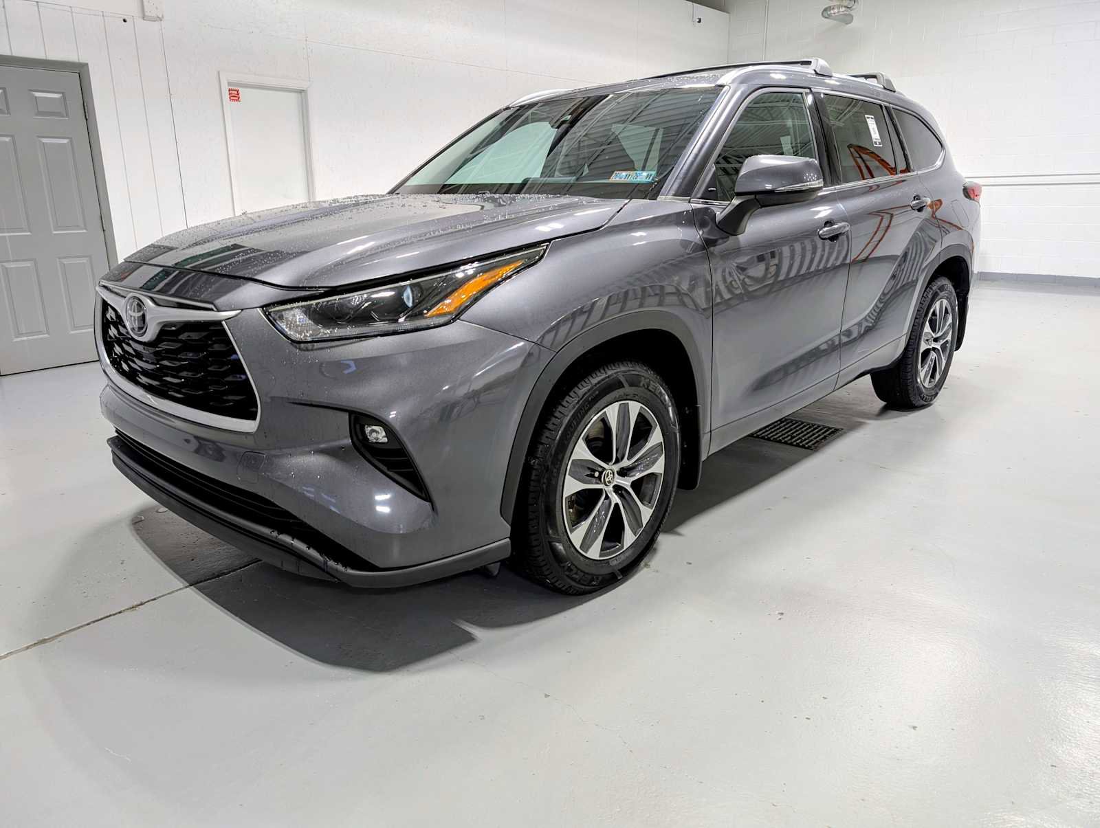 Used 2021 Toyota Highlander XLE