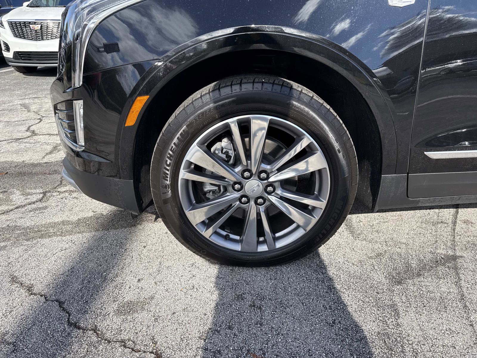 Used 2025 Cadillac XT5 Premium Luxury image 9