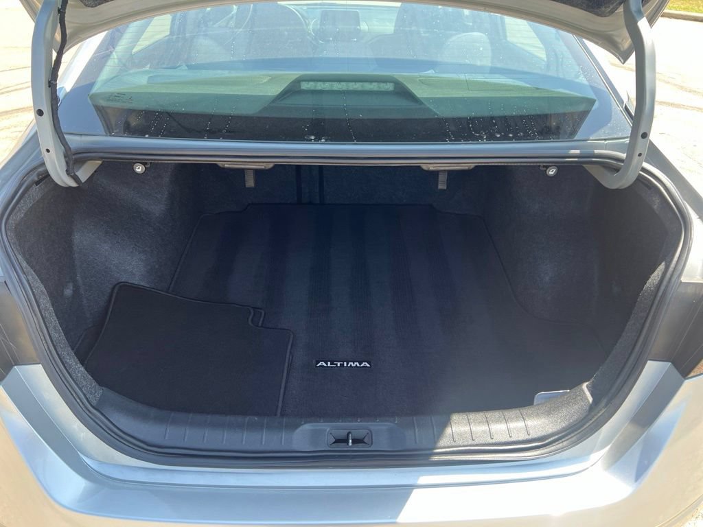 Used 2022 Nissan Altima 2.5 SV FWD image 12