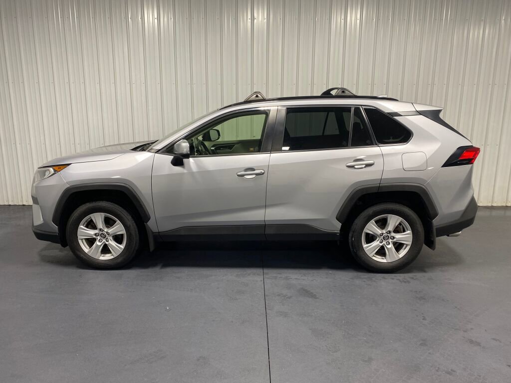Used 2019 Toyota RAV4 XLE image 22