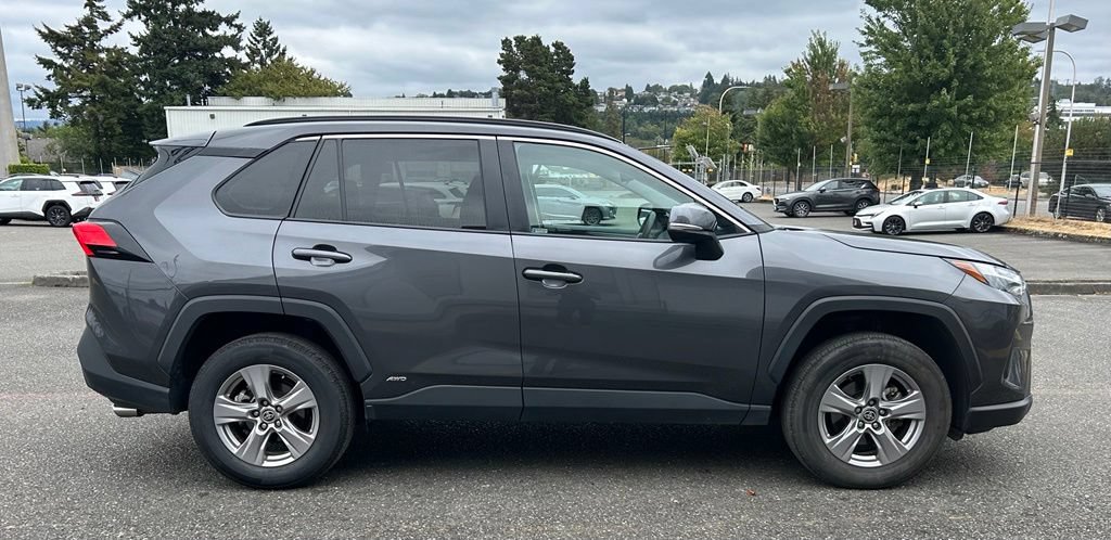 Certified 2025 Toyota RAV4 XLE w/ Convenience Package AWD/4WD image 4