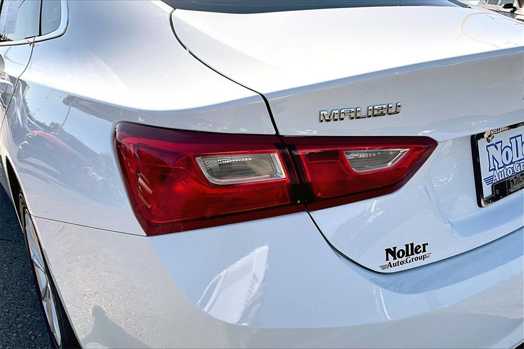 Used 2023 Chevrolet Malibu LT image 30