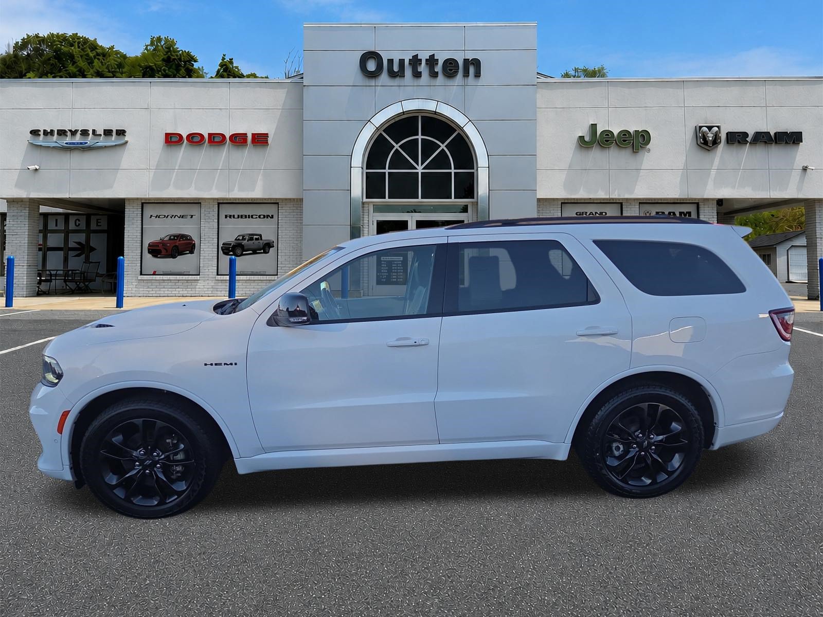 Used 2023 Dodge Durango R/T AWD/4WD image 7