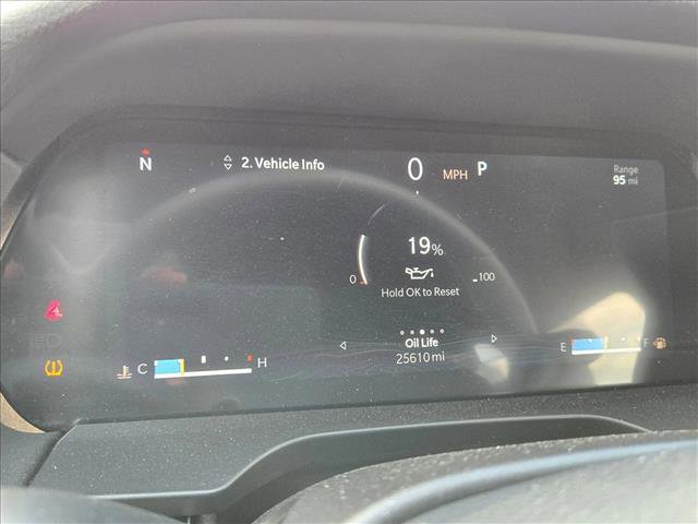 Used 2023 Jeep Grand Cherokee L Laredo image 11