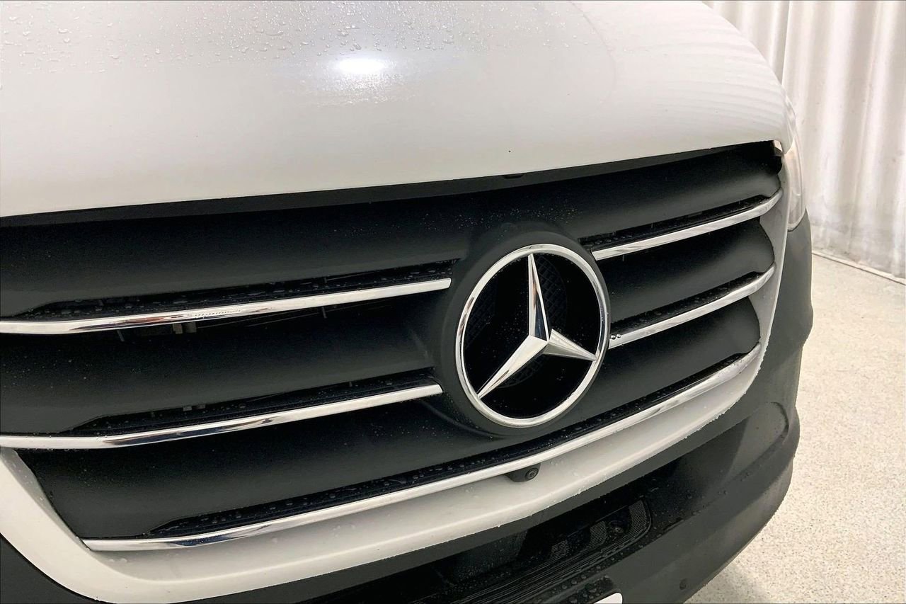 Used 2023 Mercedes-Benz Sprinter 2500 image 7