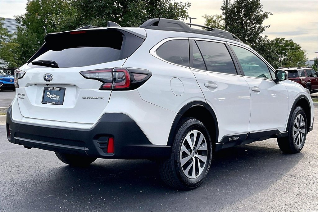 Used 2022 Subaru Outback Premium AWD/4WD image 17