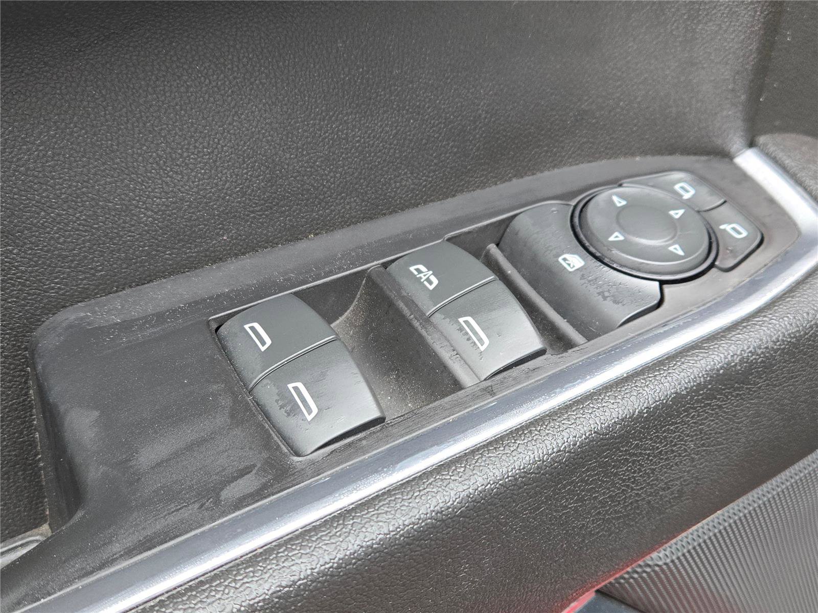Used 2023 Chevrolet Silverado 1500 LT AWD/4WD image 19