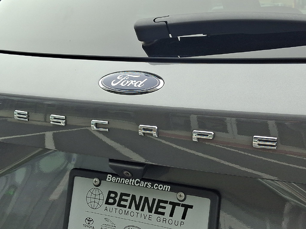 Used 2022 Ford Escape SE w/ SE Sport Appearance Package AWD/4WD image 31