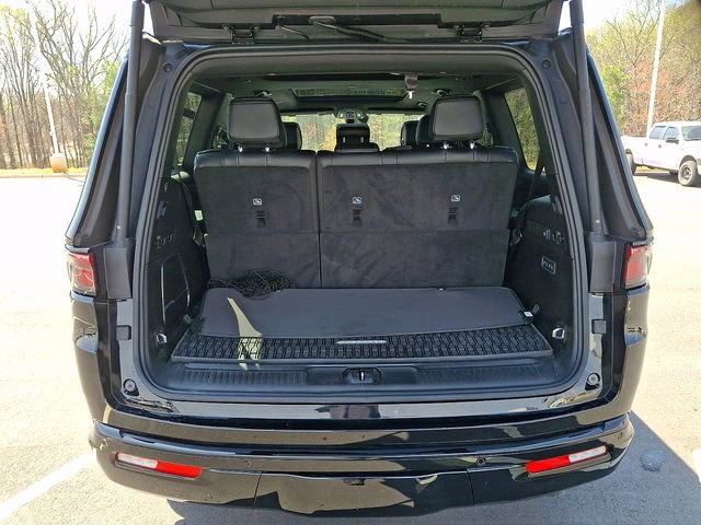 Used 2024 Jeep Wagoneer Series II AWD/4WD image 29