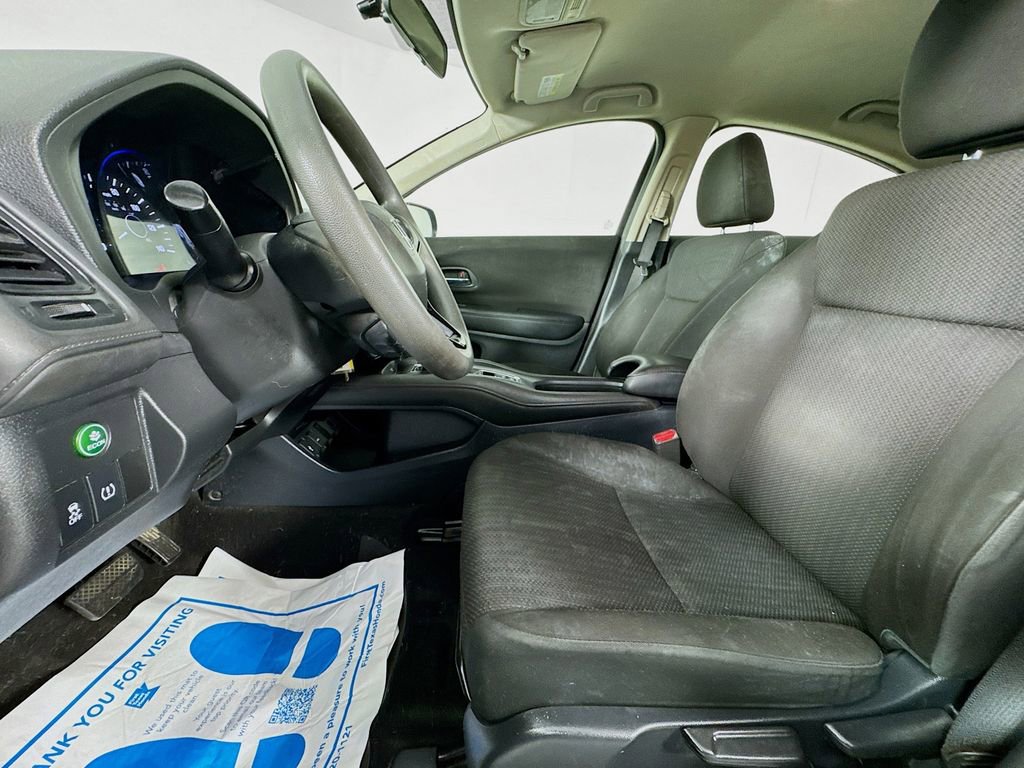 Used 2017 Honda HR-V LX image 25