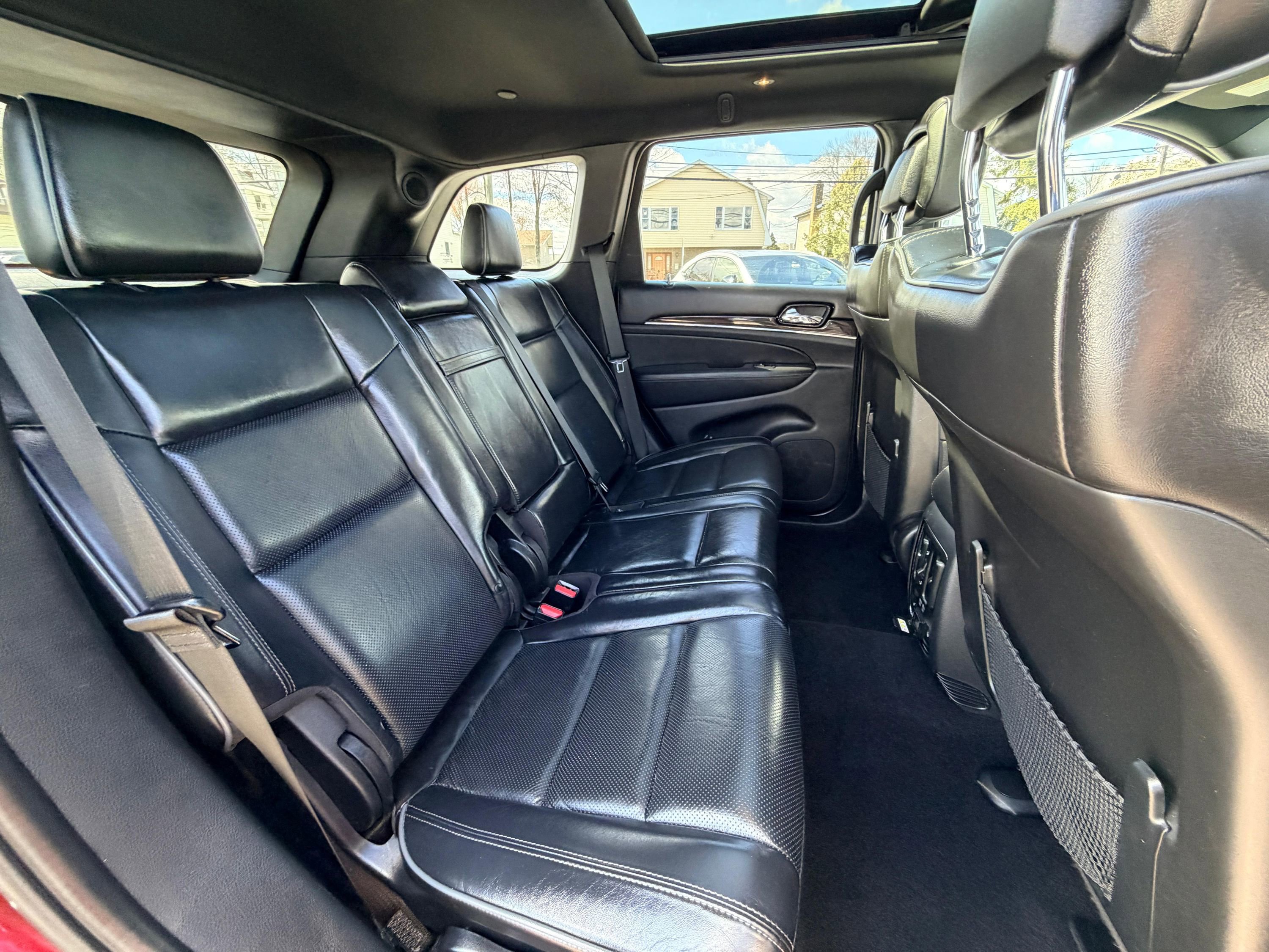 Used 2020 Jeep Grand Cherokee Overland AWD/4WD image 28