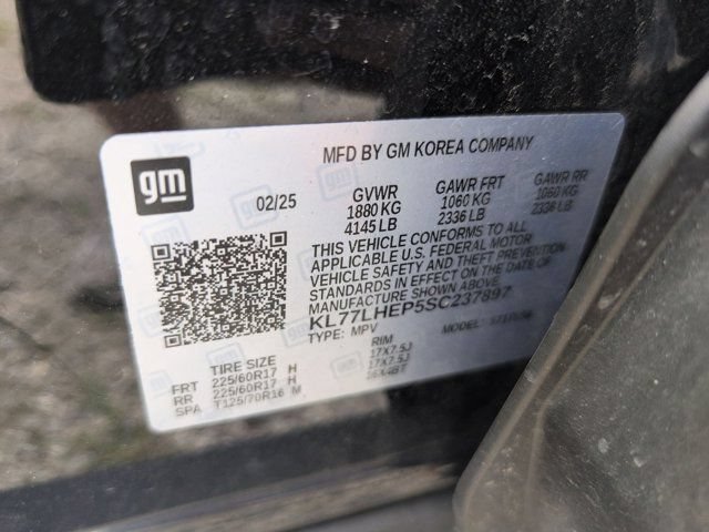Used 2025 Chevrolet Trax LT w/ LT Convenience Package FWD image 35