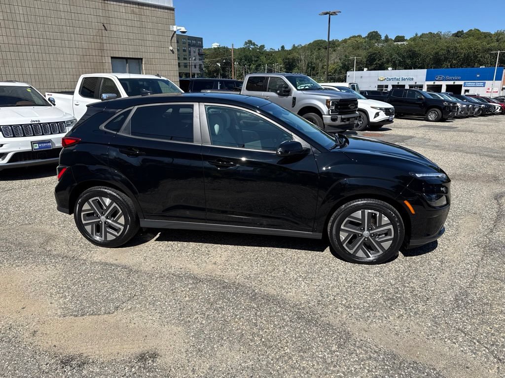 Certified 2023 Hyundai Kona SEL FWD image 8
