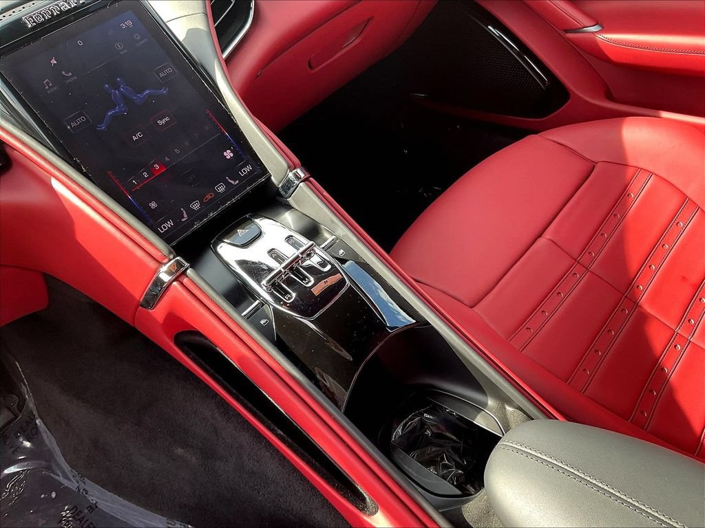 Used 2024 Ferrari Roma RWD image 17