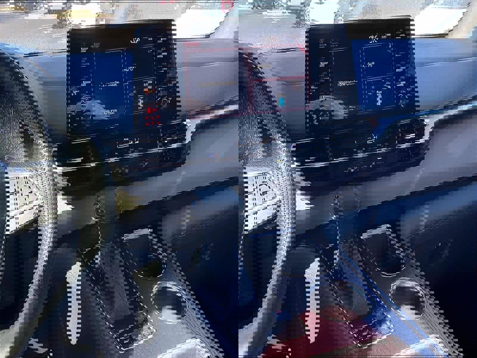 Used 2021 Toyota Sienna LE image 9