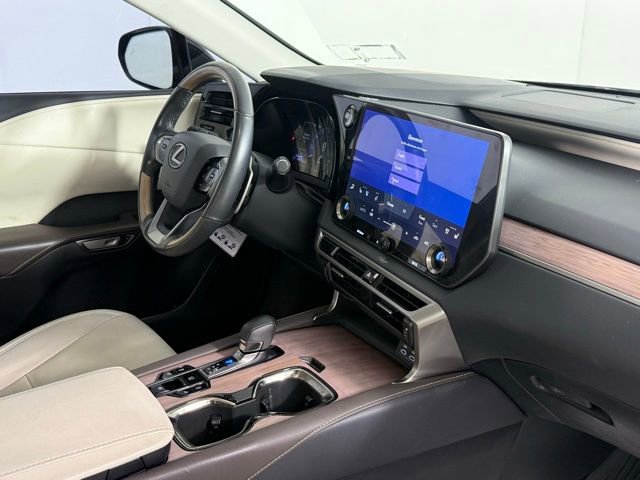 Used 2024 Lexus RX 350 Premium w/ Accessory Package AWD/4WD image 30
