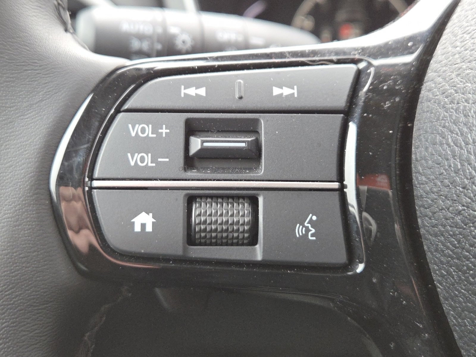 Used 2025 Honda Pilot EX-L image 30