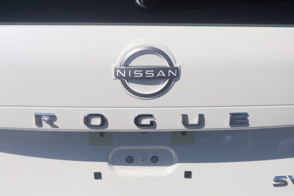 Used 2023 Nissan Rogue SV AWD/4WD image 30