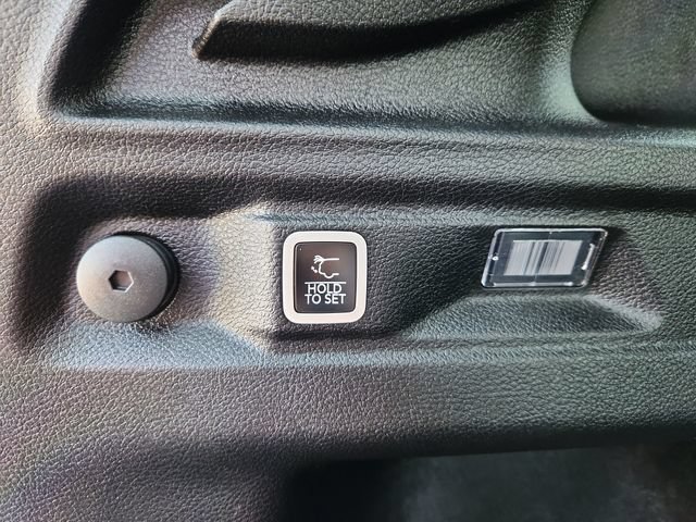 Used 2025 Jeep Grand Cherokee L Laredo w/ Luxury Tech Group I AWD/4WD image 34